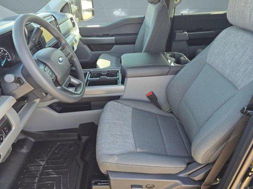 Agate Black Metallic 2026 Ford F-250 XLT