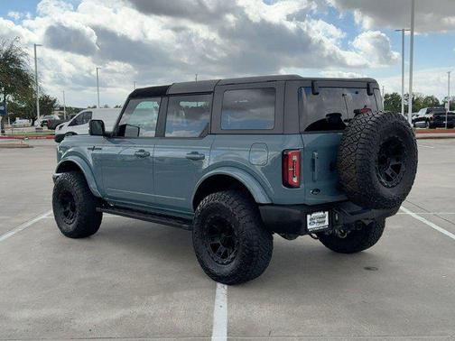 2023 Ford Bronco Outer Banks