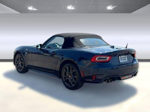 2019 FIAT 124 Spider Base