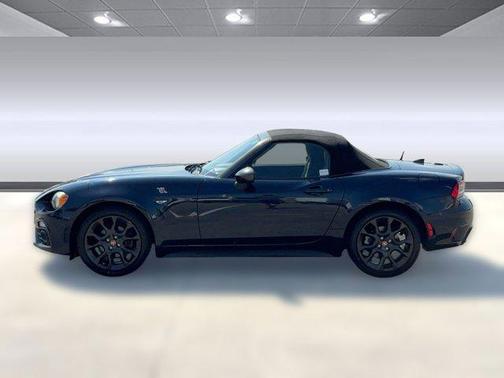 2019 FIAT 124 Spider Base