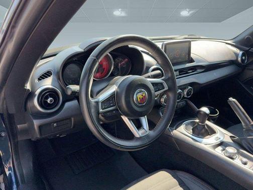 2019 FIAT 124 Spider Base