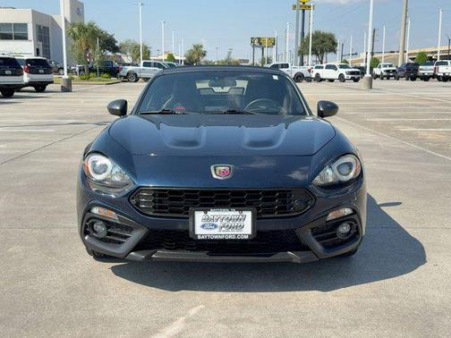 2019 FIAT 124 Spider Base