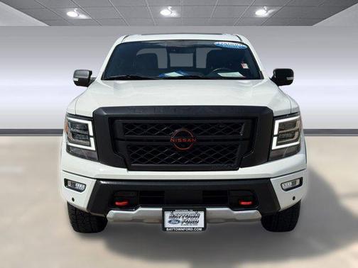 2024 Nissan Titan PRO-4X