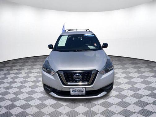 2019 Nissan Kicks SR