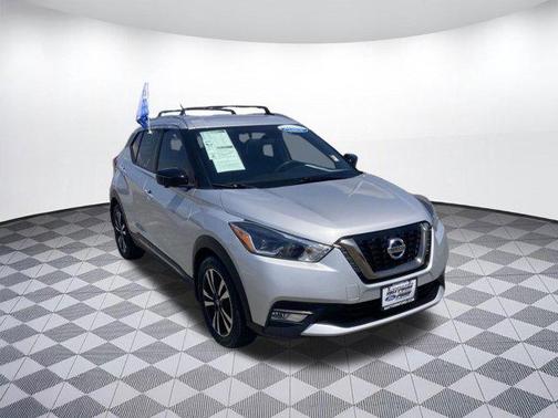 2019 Nissan Kicks SR