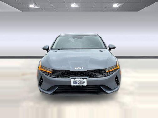 Everlasting Silver 2024 Kia K5 EX