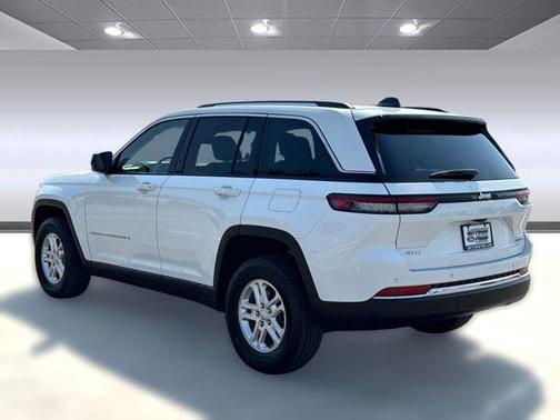 2022 Jeep Grand Cherokee Laredo