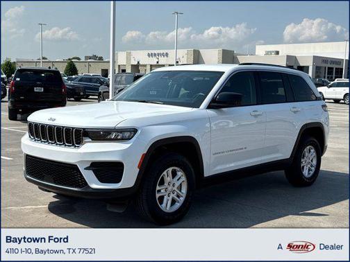 2022 Jeep Grand Cherokee Laredo