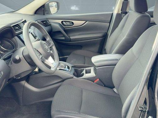 2022 Nissan Rogue Sport S
