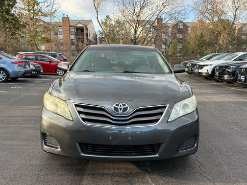 Magnetic Gray Metallic 2011 Toyota Camry LE