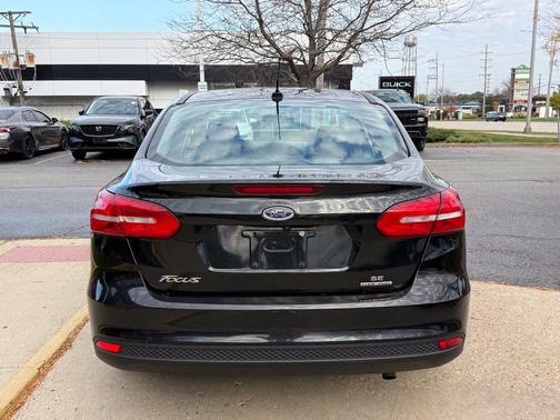 Tuxedo Black 2015 Ford Focus SE