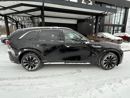 2024 Mazda CX-90 PHEV Premium