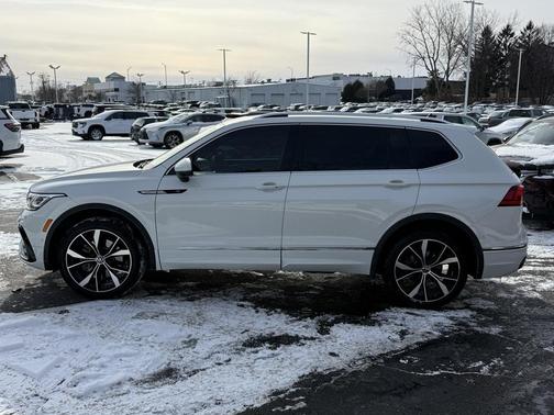 2024 Volkswagen Tiguan 2.0T SEL R-Line 4MOTION