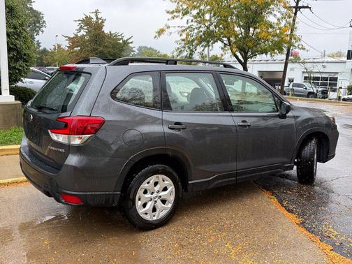 Magnetite Gray Metallic 2021 Subaru Forester Base