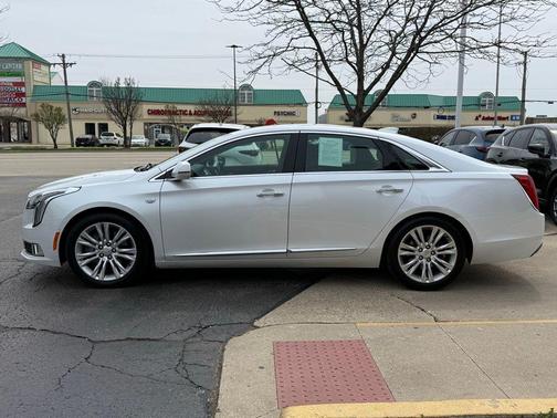 Crystal White Tricoat 2019 Cadillac XTS Luxury