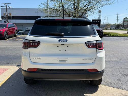White Clearcoat 2018 Jeep Compass Limited