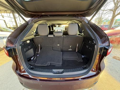 2024 Mazda CX-90 PHEV Premium Plus