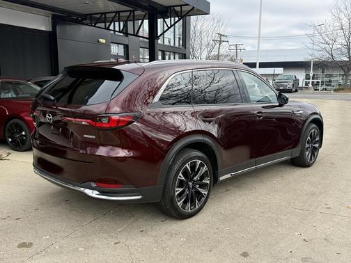 2024 Mazda CX-90 PHEV Premium Plus