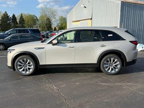 Platinum Quartz 2026 Mazda CX-90 3.3 Turbo Preferred