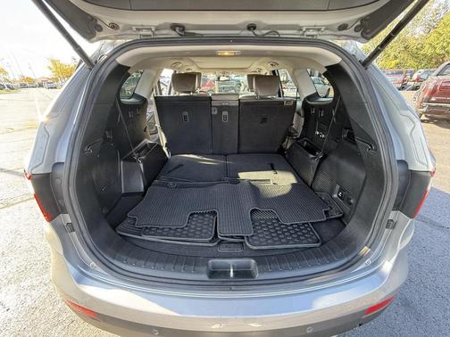 2016 Hyundai SANTA FE SE