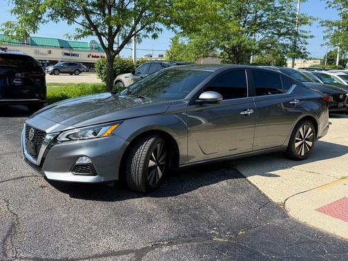 Gun Metallic 2021 Nissan Altima 2.5 SV