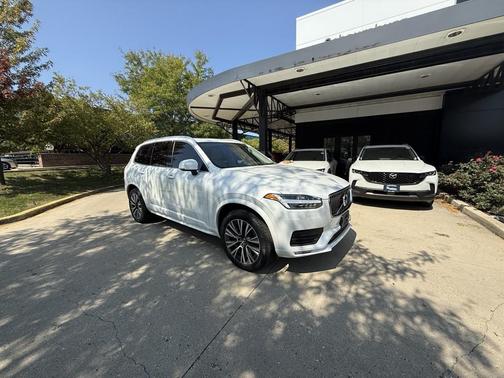2020 Volvo XC90 T5 Momentum