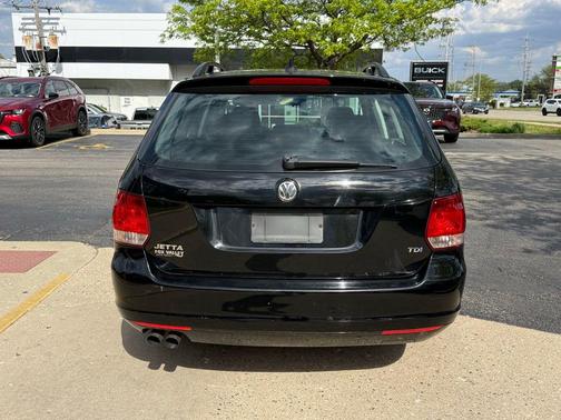 Black Uni 2013 Volkswagen Jetta SportWagen TDI