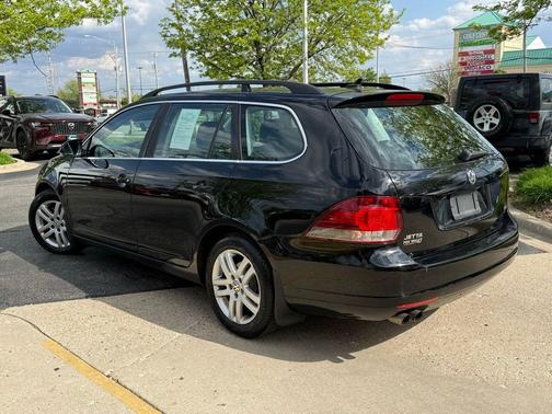 Black Uni 2013 Volkswagen Jetta SportWagen TDI