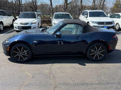 Deep Crystal Blue Mica 2026 Mazda MX-5 Miata Grand Touring