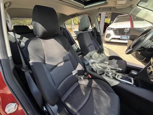 2016 Mazda Mazda3 i Touring