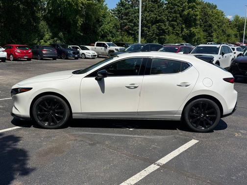 Snowflake White Pearl Mica 2026 Mazda Mazda3 2.5 Turbo AWD