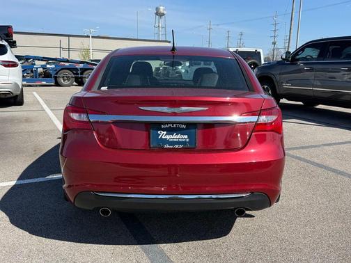 Deep Cherry Red Crystal Pearlcoat 2013 Chrysler 200 Limited