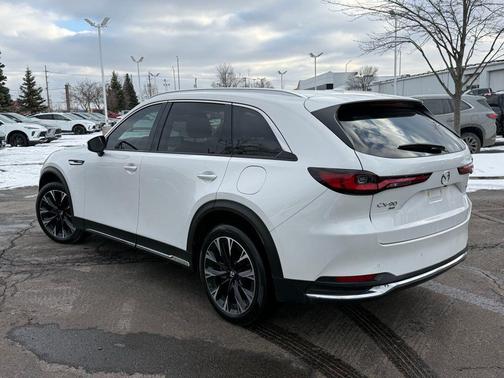 2024 Mazda CX-90 PHEV Premium Plus