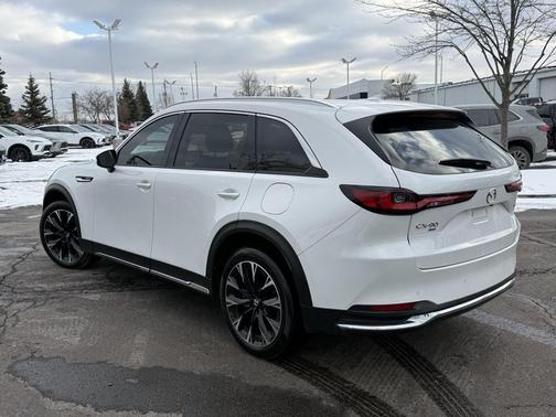 2024 Mazda CX-90 PHEV Premium Plus