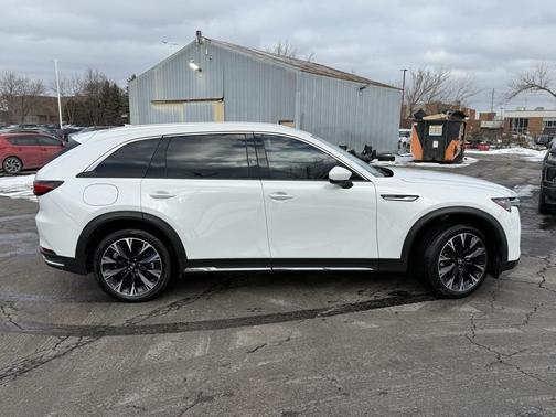 2024 Mazda CX-90 PHEV Premium Plus