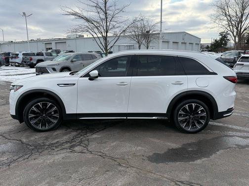 2024 Mazda CX-90 PHEV Premium Plus