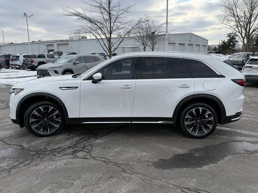 2024 Mazda CX-90 PHEV Premium Plus