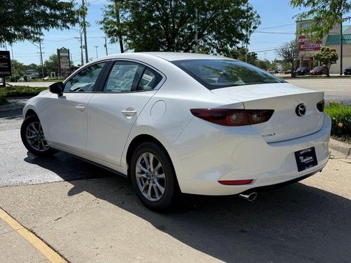 Snowflake White Pearl Mica 2026 Mazda Mazda3 FWD