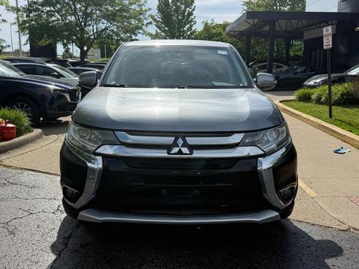 Mercury Gray Metallic 2016 Mitsubishi Outlander SE