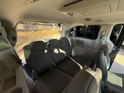 2010 Chrysler Town & Country Touring