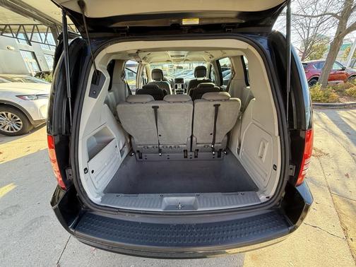 2010 Chrysler Town & Country Touring