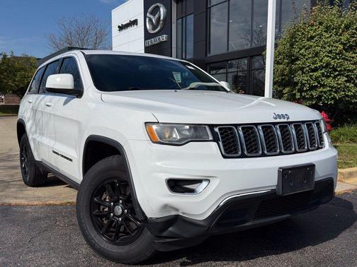 Bright White Clearcoat 2019 Jeep Grand Cherokee Laredo