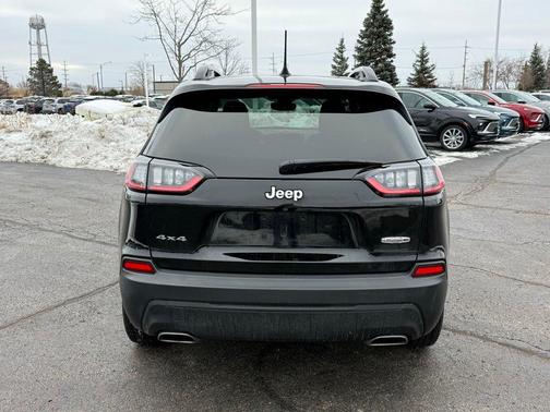 2022 Jeep Cherokee Latitude Lux