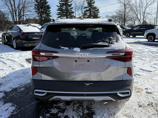 2023 Kia Seltos EX