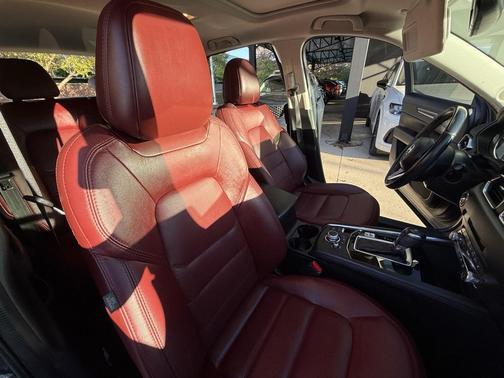 2022 Mazda CX-5 Carbon Edition