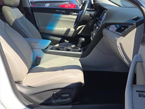 2018 Hyundai SONATA Limited