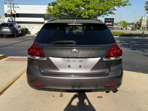 Magnetic Gray Metallic 2015 Toyota Venza LE