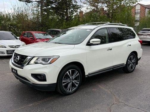 Pearl White 2018 Nissan Pathfinder Platinum