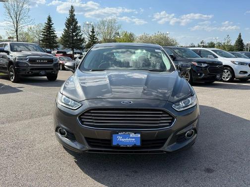 Magnetic 2016 Ford Fusion SE