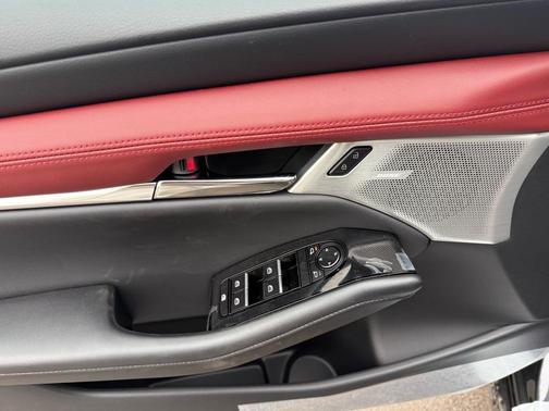 2026 Mazda Mazda3 2.5 S Carbon Edition